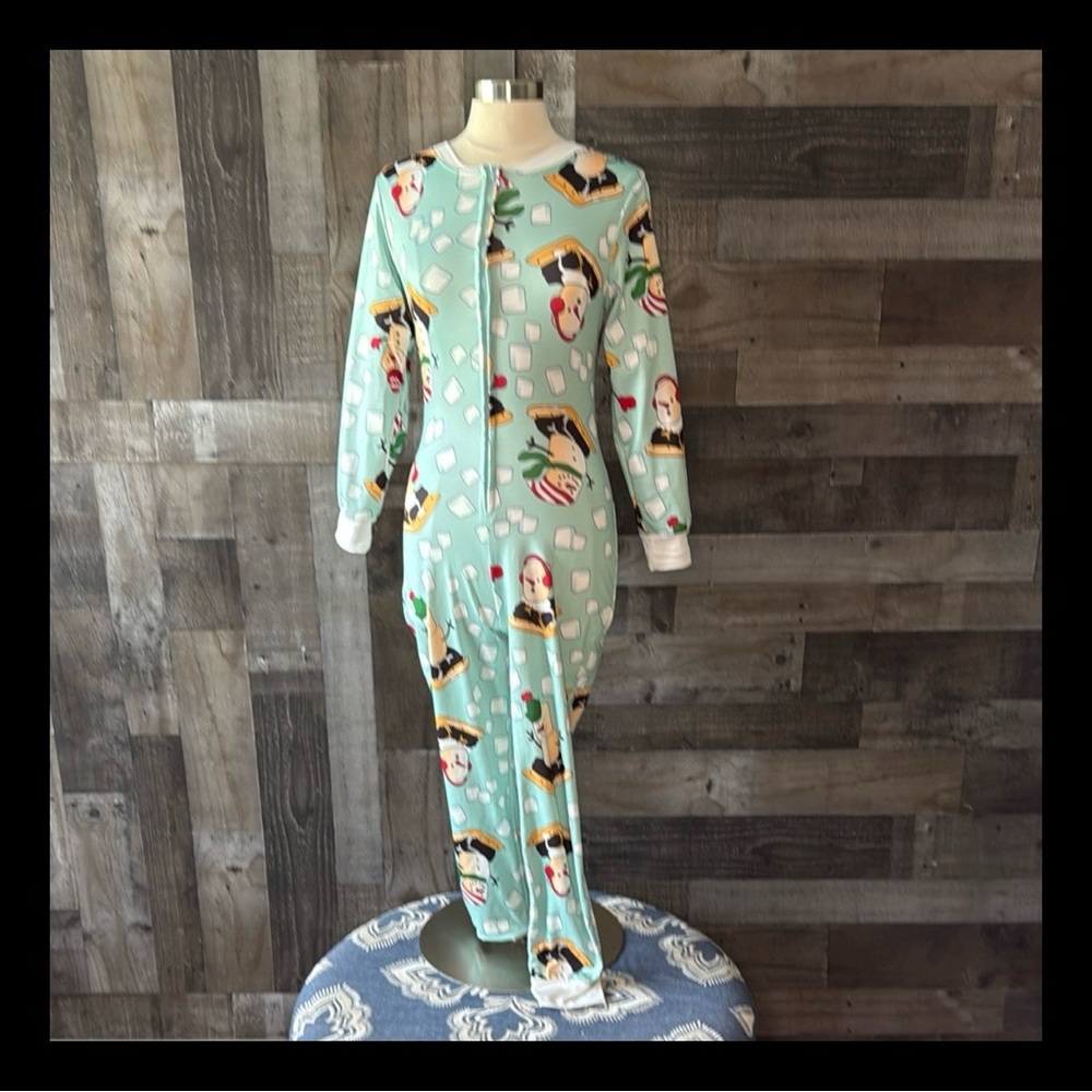 The Smore The Merrier onesie pajamas small Christmas holiday party snowman